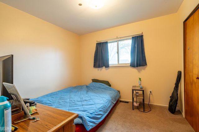21612 Bon Brae Street, St Clair Shores, MI 48081