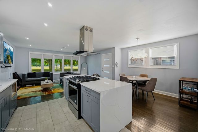 1238 W 112th Place, Chicago, IL 60643