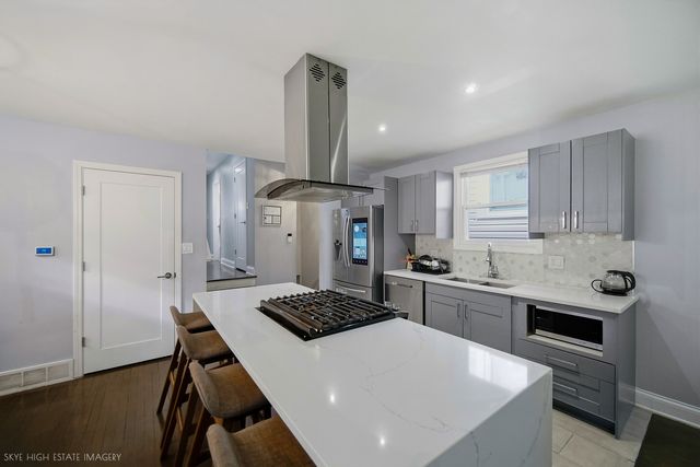 1238 W 112th Place, Chicago, IL 60643