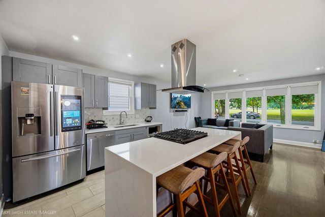 1238 W 112th Place, Chicago, IL 60643