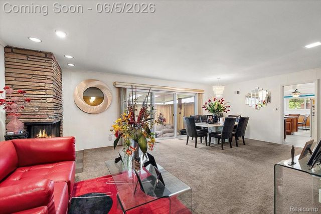 17141 Westhampton Road, Southfield, MI 48075