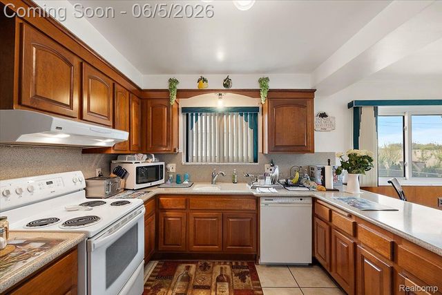 17141 Westhampton Road, Southfield, MI 48075