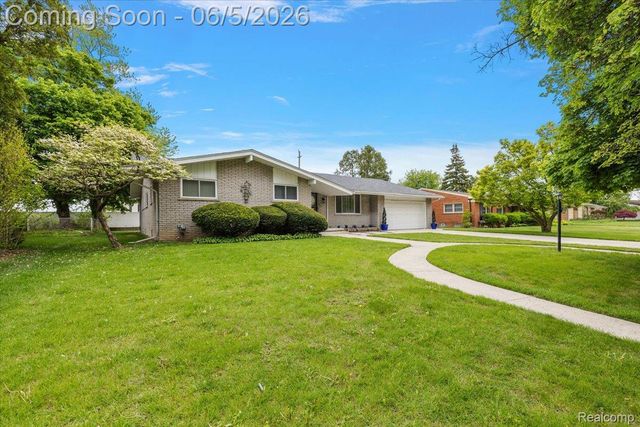 17141 Westhampton Road, Southfield, MI 48075