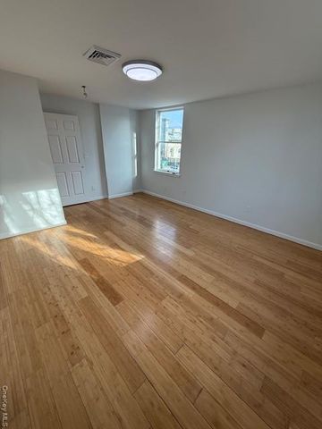 51 Greenwich Avenue 2, Goshen, NY 10924