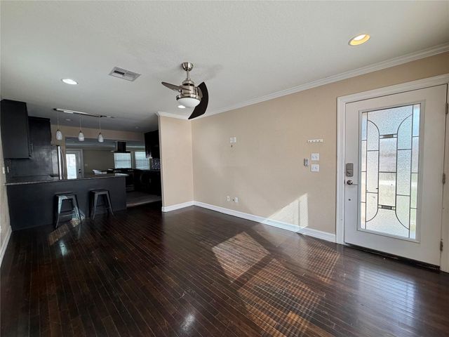 1932 N Avenue H, Freeport, TX 77541