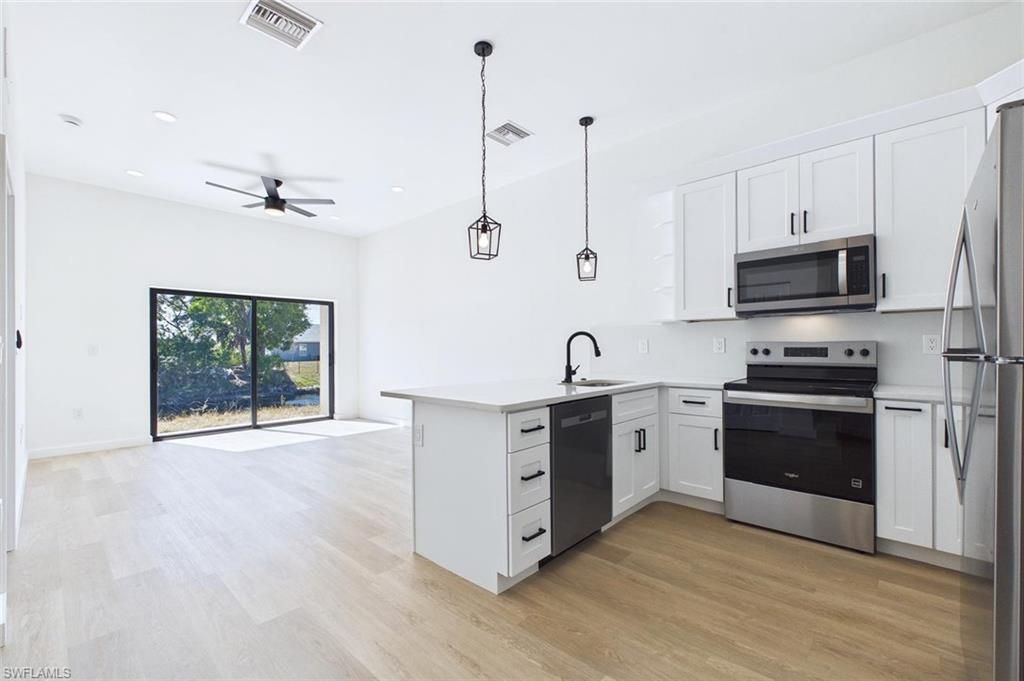 542/544 6th TER, CAPE CORAL, FL 33990 — photo 4