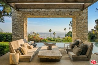 9240 Swallow Drive, Los Angeles, CA 90069