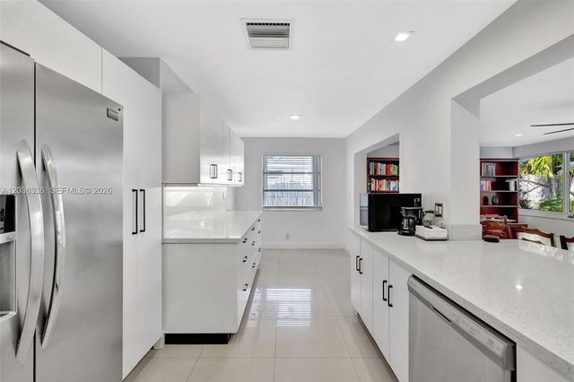 2261 NE 62nd St, Fort Lauderdale, FL 33308