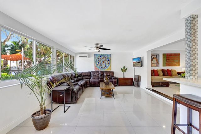 2261 NE 62nd St, Fort Lauderdale, FL 33308