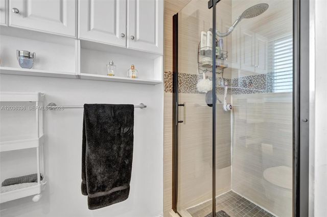 2261 NE 62nd St, Fort Lauderdale, FL 33308