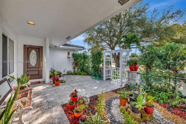 2261 NE 62nd St, Fort Lauderdale, FL 33308
