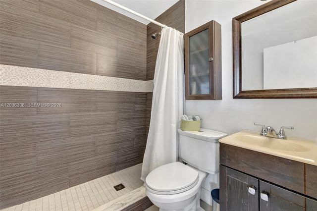 2261 NE 62nd St, Fort Lauderdale, FL 33308