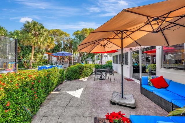 2261 NE 62nd St, Fort Lauderdale, FL 33308