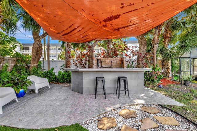 2261 NE 62nd St, Fort Lauderdale, FL 33308