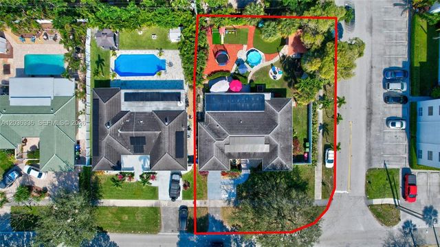 2261 NE 62nd St, Fort Lauderdale, FL 33308
