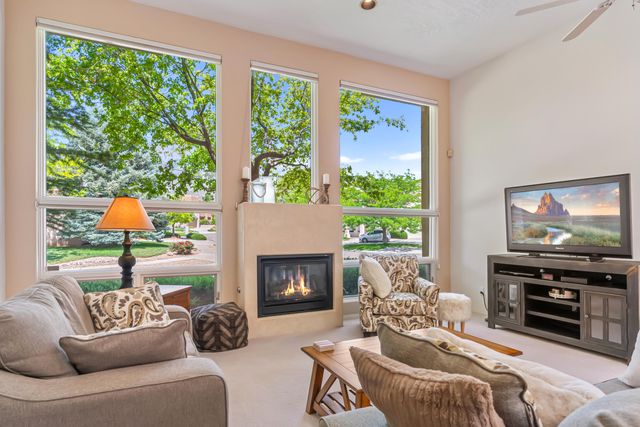 12116 Coral Dawn Road NE, Albuquerque, NM 87122