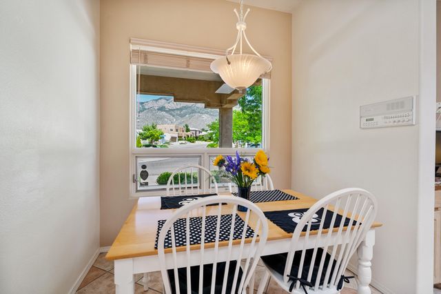 12116 Coral Dawn Road NE, Albuquerque, NM 87122