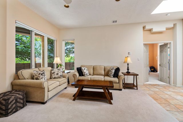 12116 Coral Dawn Road NE, Albuquerque, NM 87122