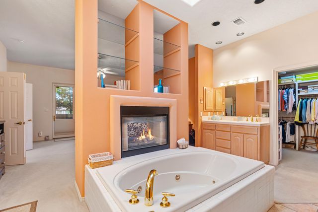 12116 Coral Dawn Road NE, Albuquerque, NM 87122