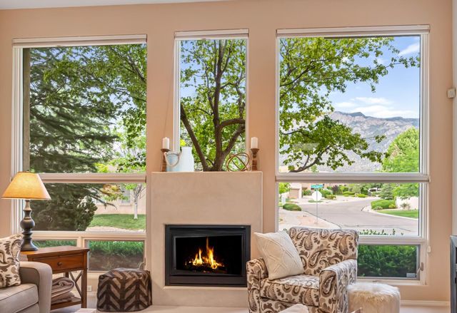 12116 Coral Dawn Road NE, Albuquerque, NM 87122