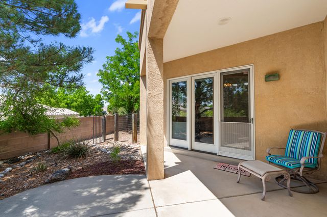 12116 Coral Dawn Road NE, Albuquerque, NM 87122