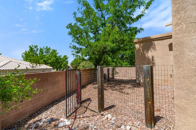 12116 Coral Dawn Road NE, Albuquerque, NM 87122