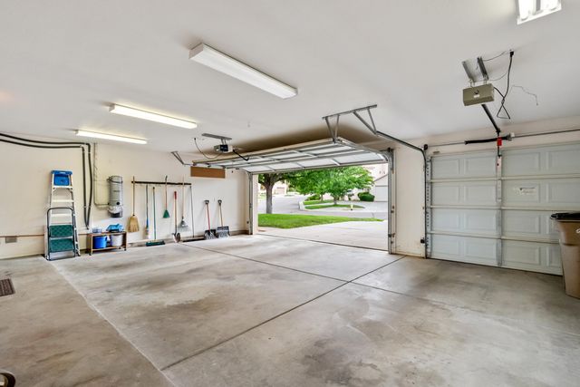 12116 Coral Dawn Road NE, Albuquerque, NM 87122