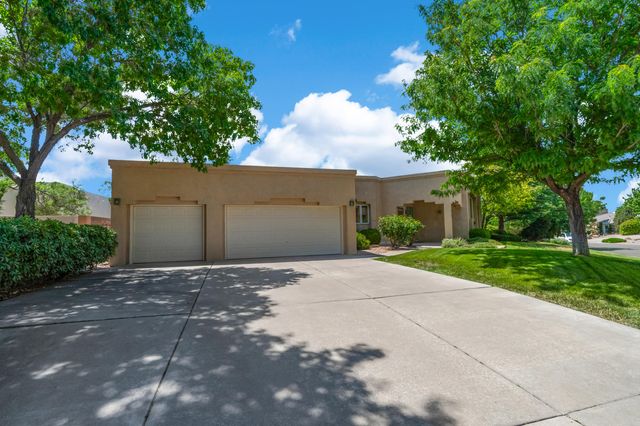 12116 Coral Dawn Road NE, Albuquerque, NM 87122