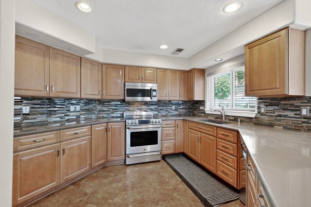 8424 GORDON SNIDOW Court NE, Albuquerque, NM 87122