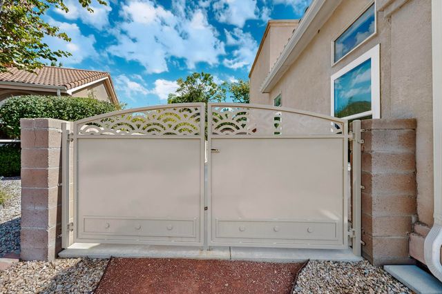 8424 GORDON SNIDOW Court NE, Albuquerque, NM 87122