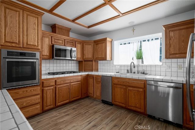 17835 Hayes Avenue, Lake Elsinore, CA 92530