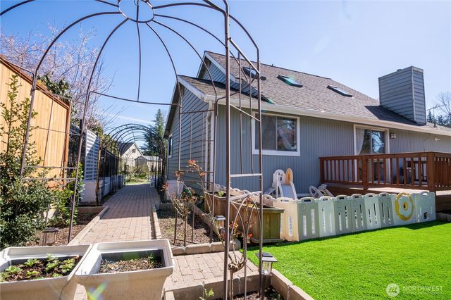 12022 SE 223rd DR, Kent, WA 98031