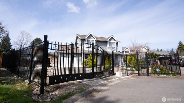 12022 SE 223rd DR, Kent, WA 98031