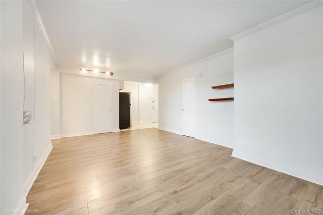 39-25 51st Avenue 3E, Woodside, NY 11377