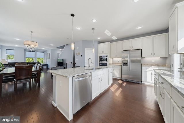 11 FAIRBANKS DR, Gaithersburg, MD 20877