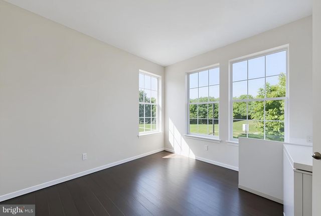 11 FAIRBANKS DR, Gaithersburg, MD 20877