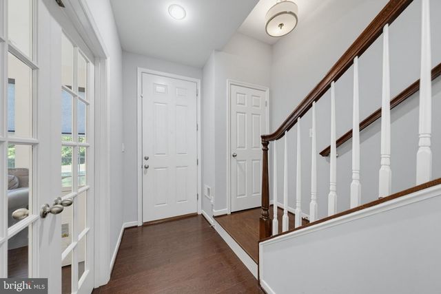 11 FAIRBANKS DR, Gaithersburg, MD 20877