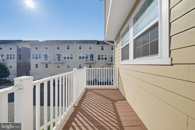 11 FAIRBANKS DR, Gaithersburg, MD 20877