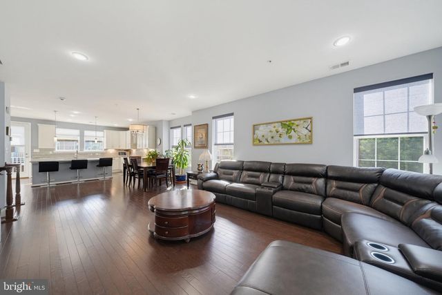 11 FAIRBANKS DR, Gaithersburg, MD 20877