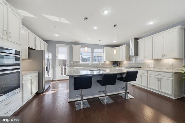 11 FAIRBANKS DR, Gaithersburg, MD 20877