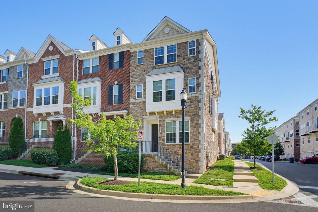 11 FAIRBANKS DR, Gaithersburg, MD 20877