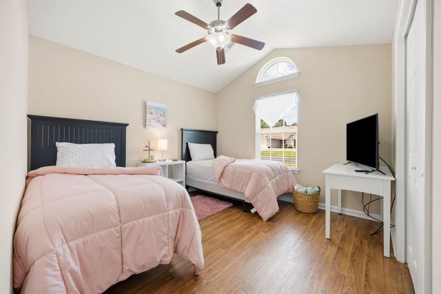 1077 Lizzie Ln., Surfside Beach, SC 29575
