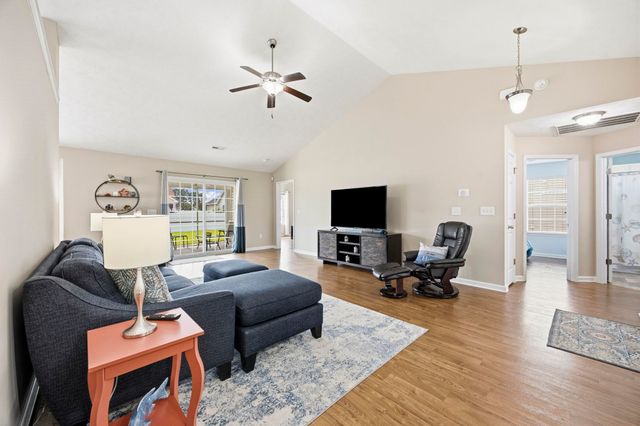 1077 Lizzie Ln., Surfside Beach, SC 29575
