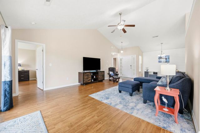 1077 Lizzie Ln., Surfside Beach, SC 29575