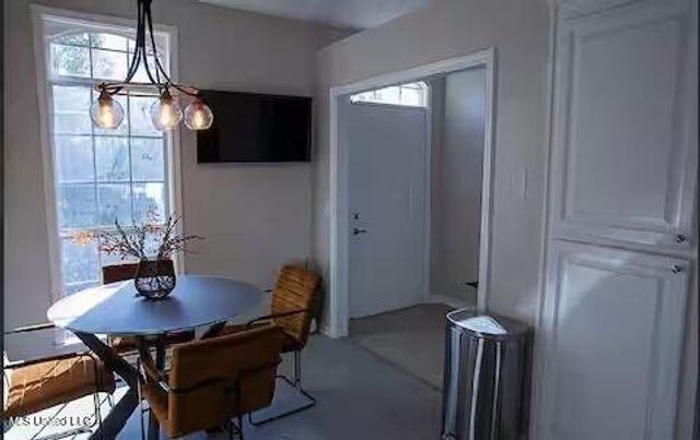 105 Northtown Drive, Jackson, MS 39211