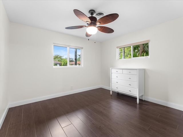 6250 SW 6th Street, Plantation, FL 33317