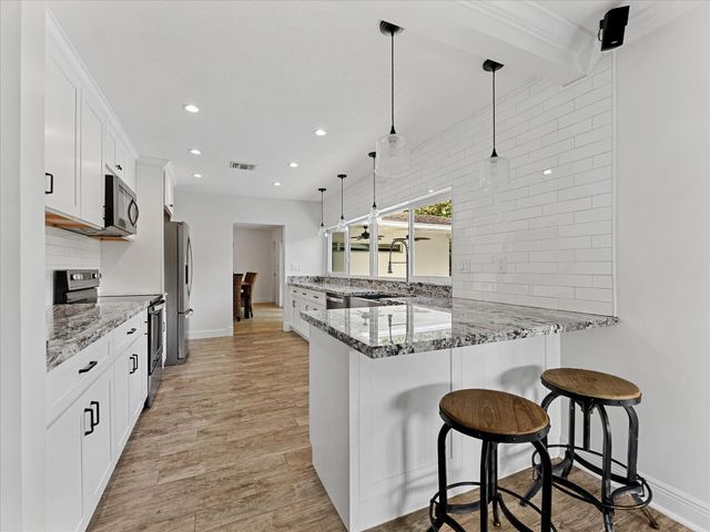 6250 SW 6th Street, Plantation, FL 33317