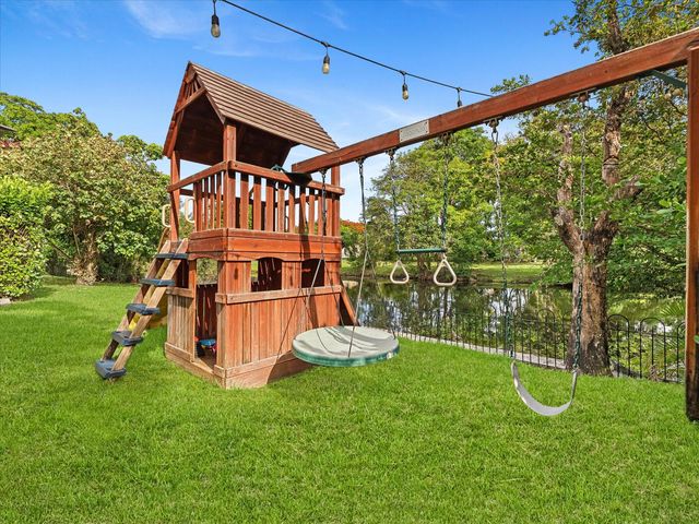 6250 SW 6th Street, Plantation, FL 33317