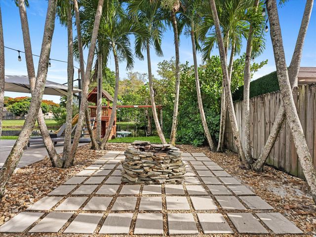 6250 SW 6th Street, Plantation, FL 33317