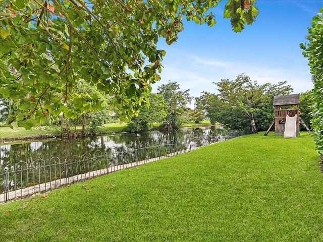 6250 SW 6th Street, Plantation, FL 33317